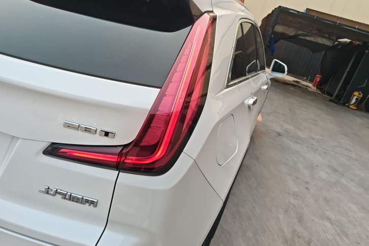 Used Cadillac XT4 2018 28T Two-Wheel Drive Leading Version Right Rear Taillight