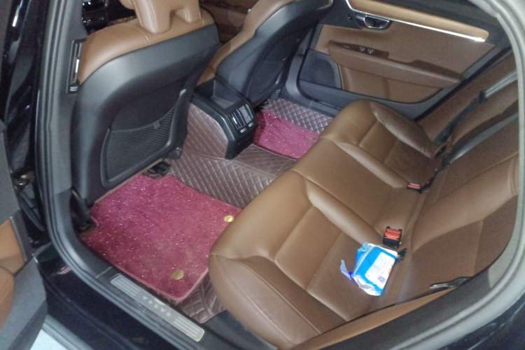 Used Volvo S90 2022 B5 Zhiyi Luxury Edition
