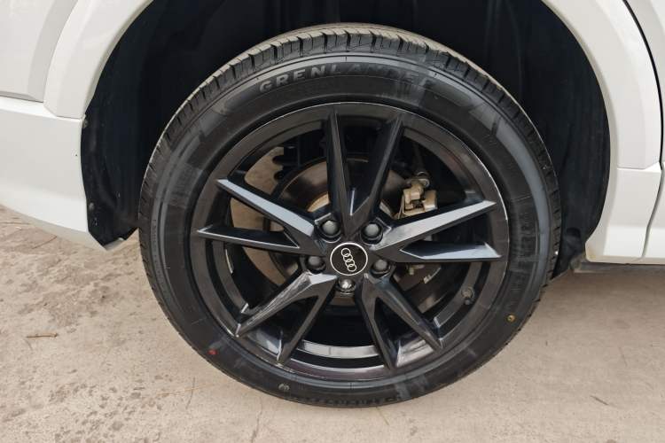 Used Audi Q2L 2022 35 TFSI Progressive Dynamic Edition