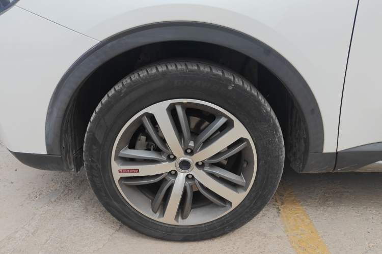 Used Haval H6 2017 Red Label 2.0T Automatic Two-Wheel Drive ZhiShang Model