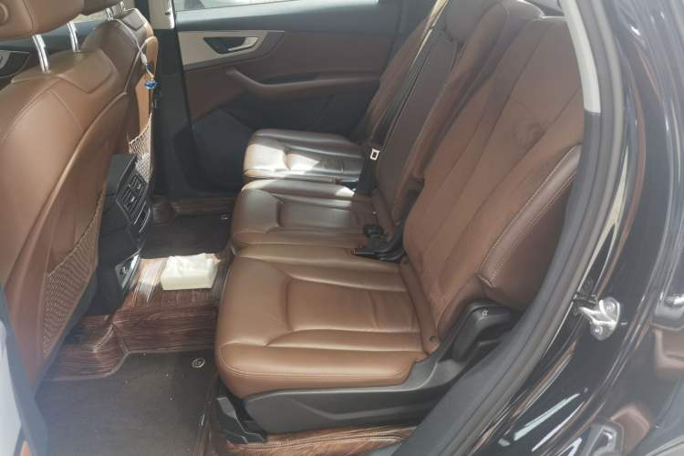 Used Audi Q7 2019 45 TFSI Comfort Model