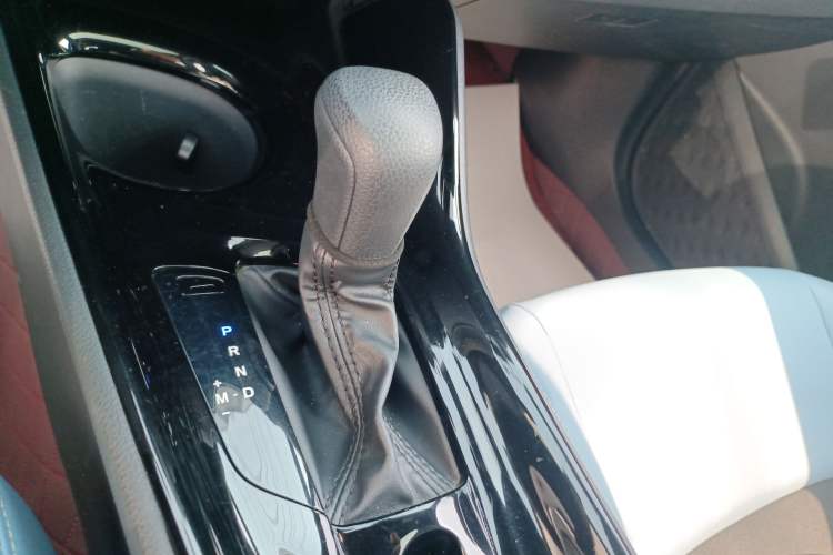 Used Toyota IZOA 2021 2.0L Yichi SPORT
