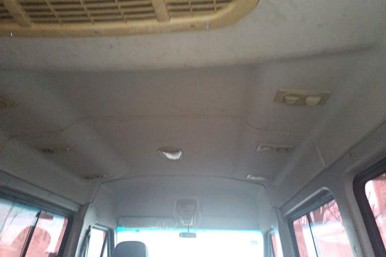 Used Iveco Power Daily 2013 2.5T-A37 Dual-Purpose Low-Roof Van
