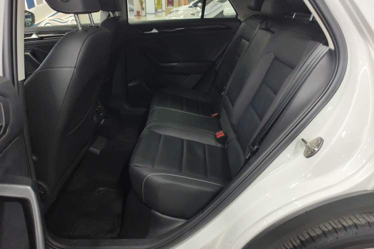 Used Volkswagen T-ROC 2021 280TSI DSG Two-Wheel Drive Comfort Connect Edition Left Rear Seat