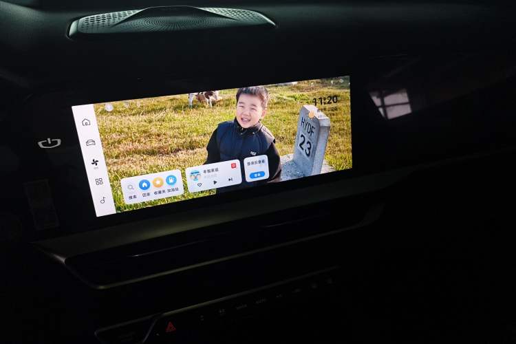 Used Geely Auto Monjaro L 2024 2.0TD High-Power Automatic Two-Wheel Drive Skyline Edition Audio And AC Panel