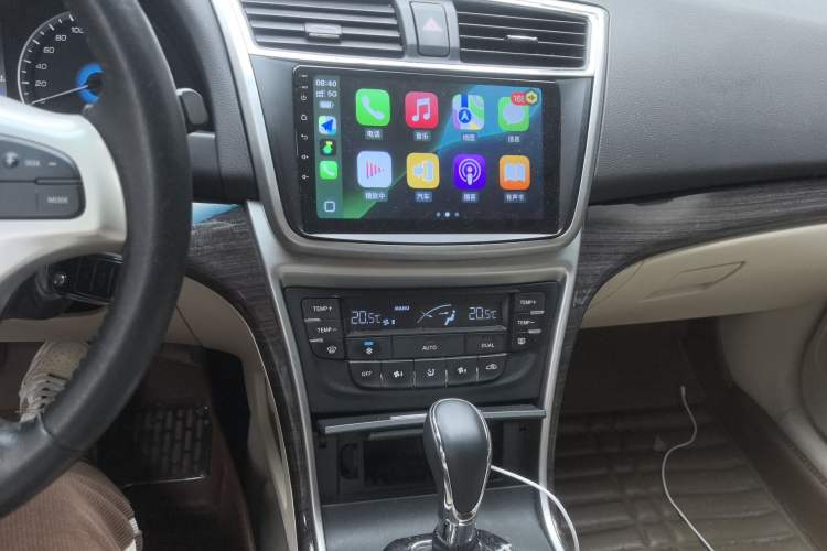 Used CHANGAN Raeton 2014 1.8T Automatic Elite Anniversary Edition China IV Standard
