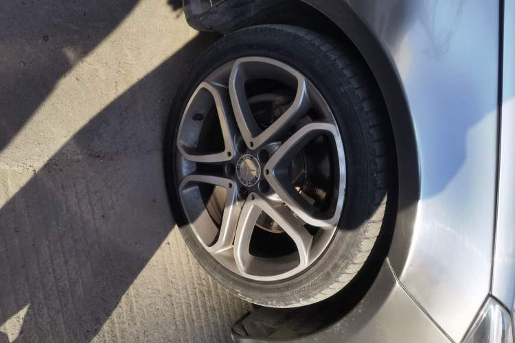 Used Mercedes-Benz E-Class (Import) 2014 E 200 Coupe