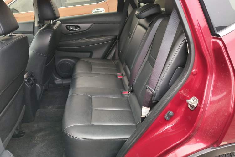 Used Nissan X-Trail 2015 2.0L CVT Comfort MAX Edition 2WD