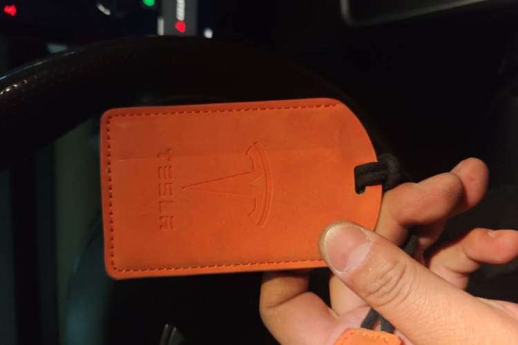 Used Tesla Model Y 2021 Standard Range Rear-Wheel Drive Version Vehicle Key