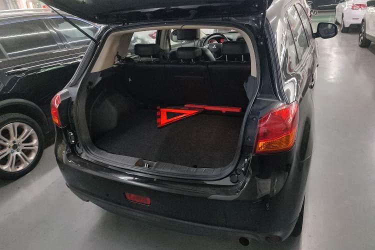 Used Mitsubishi ASX 2018 2.0L CVT Two-Wheel Drive Deluxe Edition
