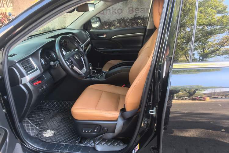 Used Toyota Highlander 2018 2.0T Four-Wheel Drive Knight Edition 7 Seats China VI Standard