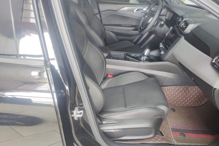 Used Lynk & Co 03 2021 1.5TD DCT JingPlus Right Front Seat