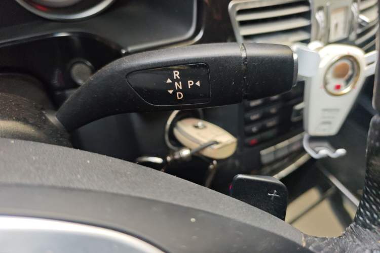 Used Mercedes-Benz E-Class 2014 Restyled E 260 L Sport Edition Gear Lever