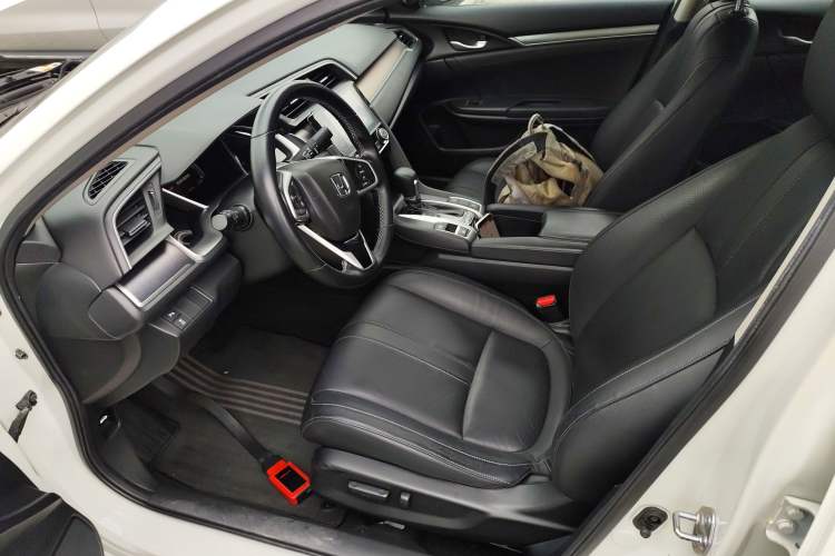 Used Honda Civic 2016 220TURBO CVT Prestige Edition
