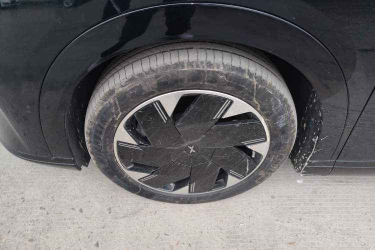 Used XPeng X9 2024 702 Ultra-Long Range Max
