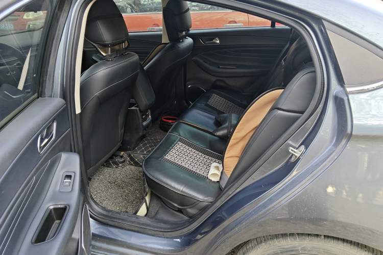 Used Chery Arrizo GX 2019 Pro 1.5T CVT Model Color Version China VI Standard Left Rear Seat