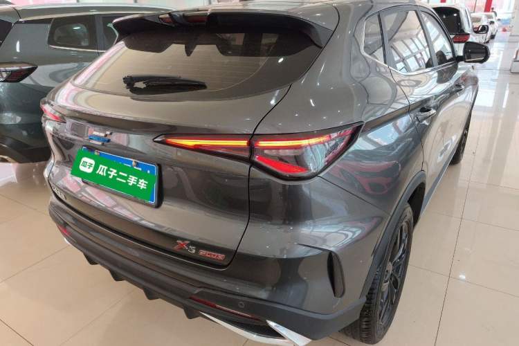 Used CHANGAN OSHAN X5 PLUS 2023 Revised Version 1.5T DCT Navigation Edition Rear Right 45 Deg