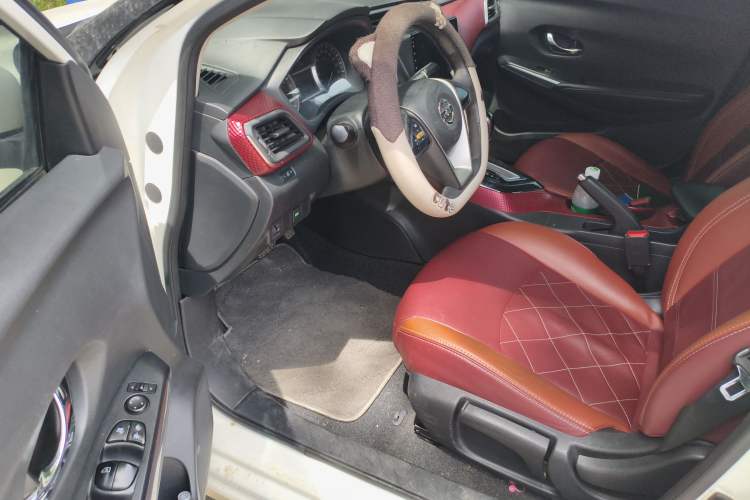 Used Nissan Lannia 2016 1.6L CVT Cool Edition Driver Seat