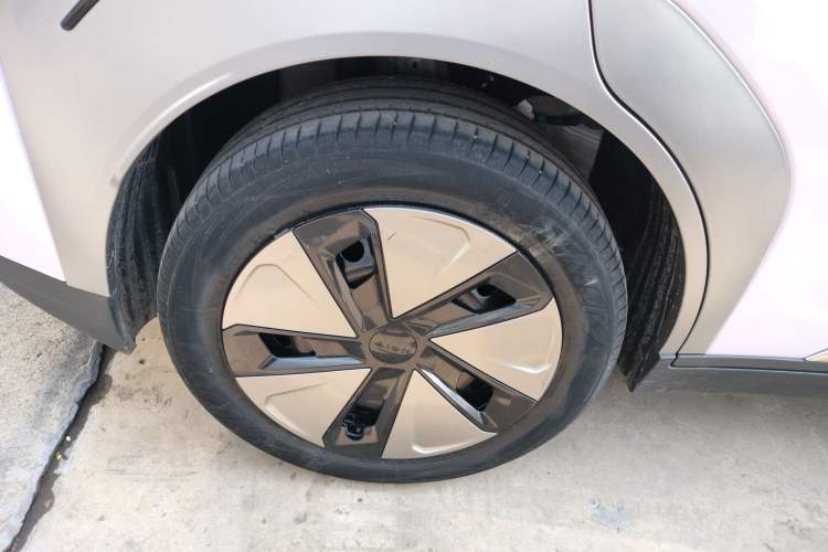 Used AION Y 2023 Younger
