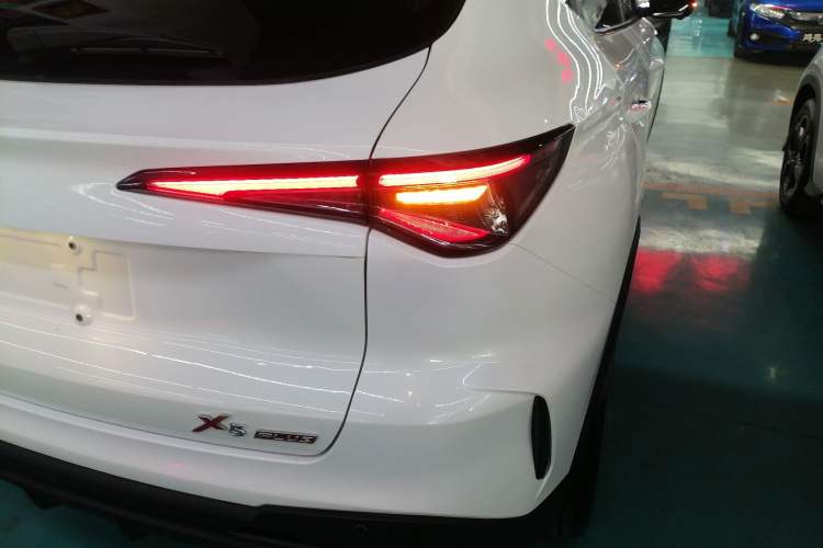 Used CHANGAN OSHAN X5 PLUS 2023 1.5T DCT Excellence Edition