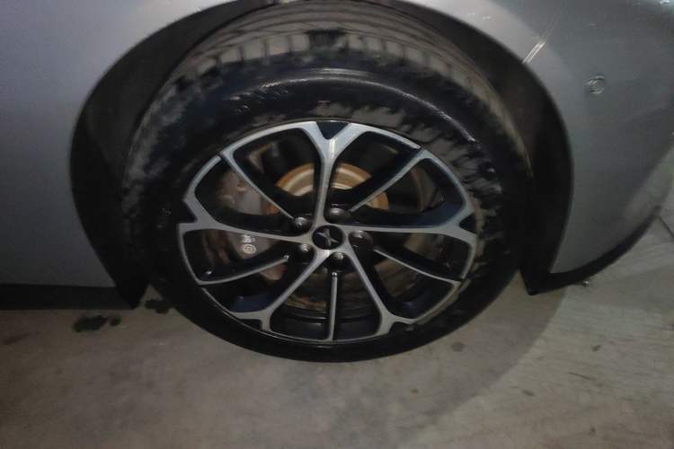 Used XPeng P7 2022 480E Right Front Wheel Hub