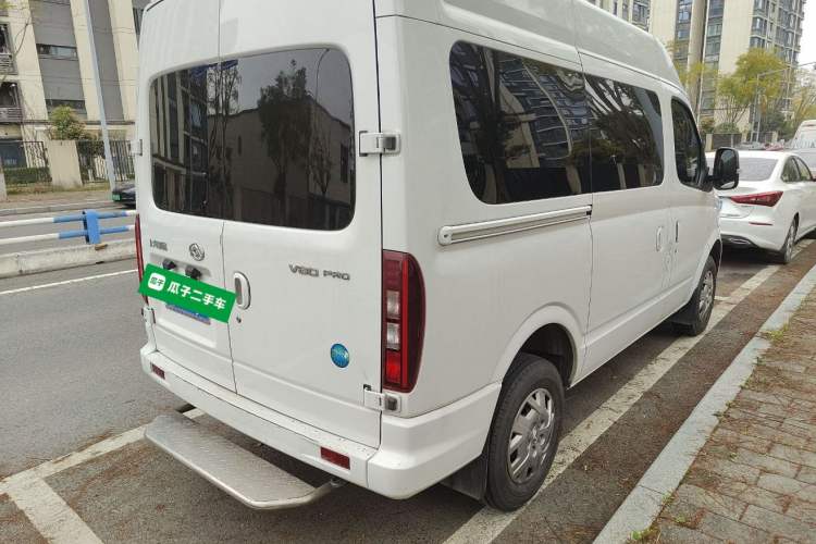 Used SAIC MAXUS Xintu V80 2024 Aotuntong 6MT Short-Wheelbase Mid-Roof Model 127 Ps 5-Seater