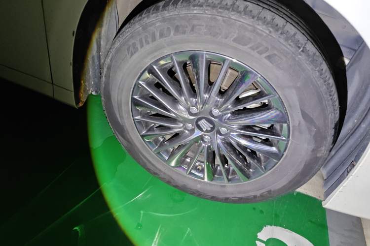 Used Toyota Vellfire 2021 Crown Dual-Engine 2.5L HV Luxury Edition
