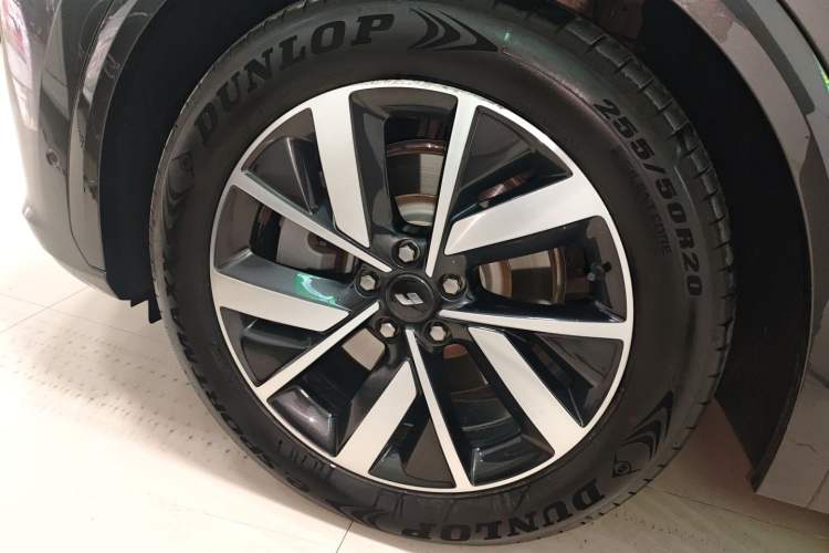 Used Li Auto L7 2023 Pro Model Exterior 4