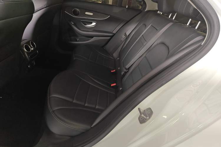 Used Mercedes-Benz C-Class 2021 C 200 L Fashion Edition Sport Version Left Rear Seat
