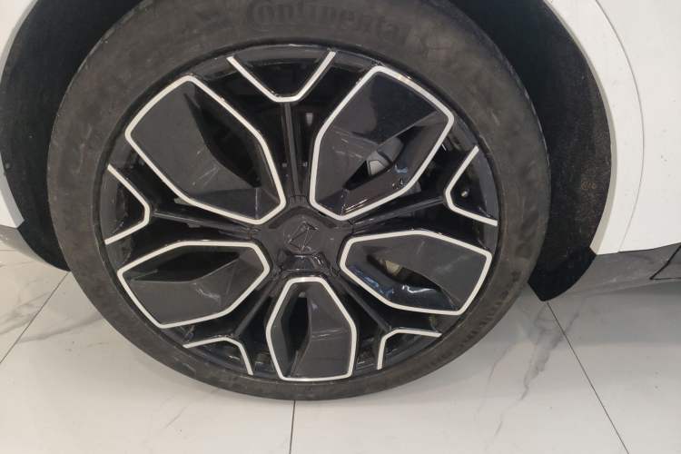 Used Avatr 11 2022 Ultra-Long Range Dual-Motor Luxury Edition 4 Seats
