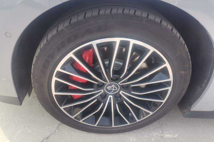 Used BYD Han 2025 EV with 701 km of Laser Radar-Enabled Intelligent Driving
