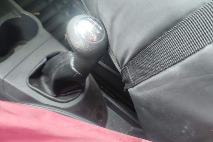 Used CHANGAN Benni 2014 1.4L Manual Luxury Model Gear Lever