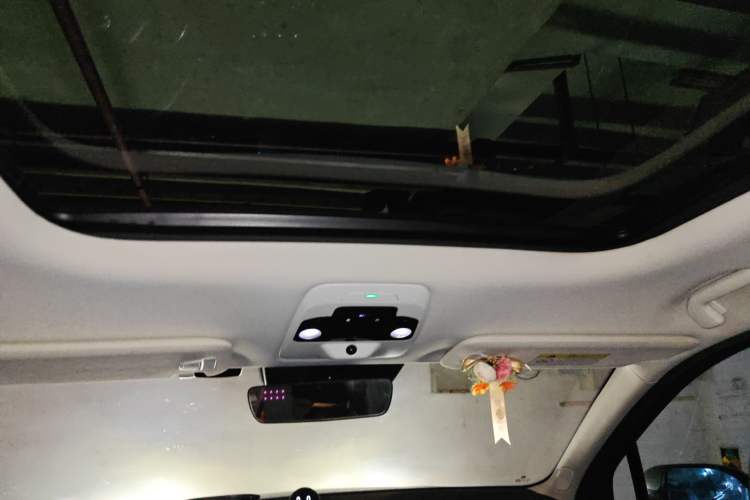 Used Nio ES8 2018 Founder Edition Headliner