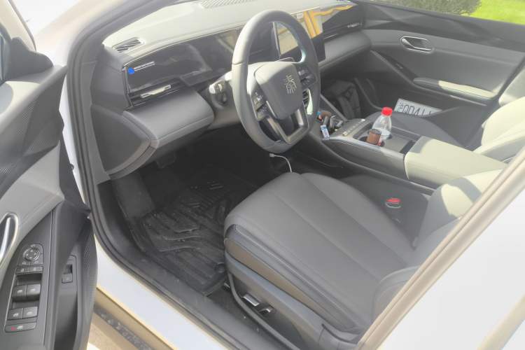 Used BYD Qin L 2025 EV 470KM Leading Edition
