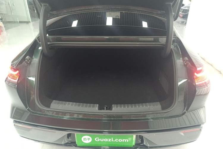 Used Geely Galaxy 8 2025 130km EM-P Starship Edition Trunk