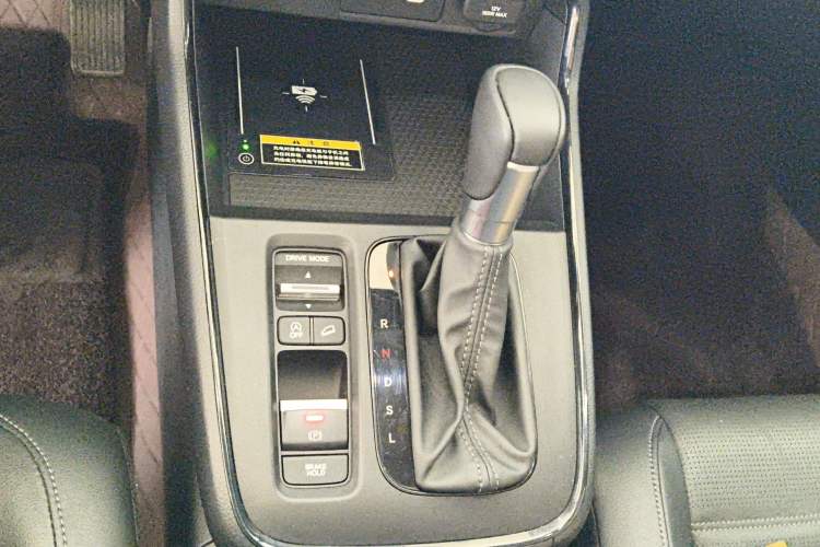 Used Honda CR-V 2024 240TURBO Two-Wheel-Drive FENGSHANG Edition 5 Seats Gear Lever