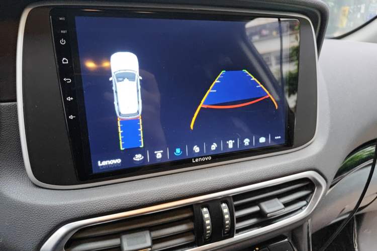 Used GAC Trumpchi GS4 2018 235T Automatic Two-Wheel Drive Elite Edition Audio And AC Panel