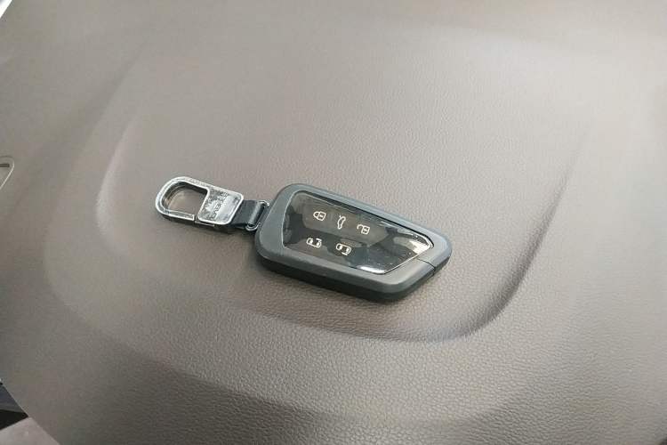 Used Volkswagen Viloran 2023 380TSI Prestige Edition
