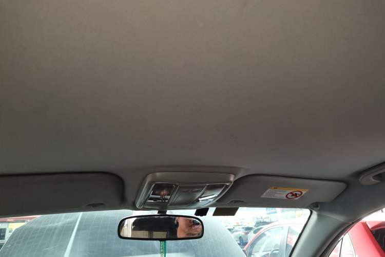 Used Haval H5 Classic 2013 Zhizun Edition 2.0T Manual Two-Wheel Drive Entry-Level Model Headliner