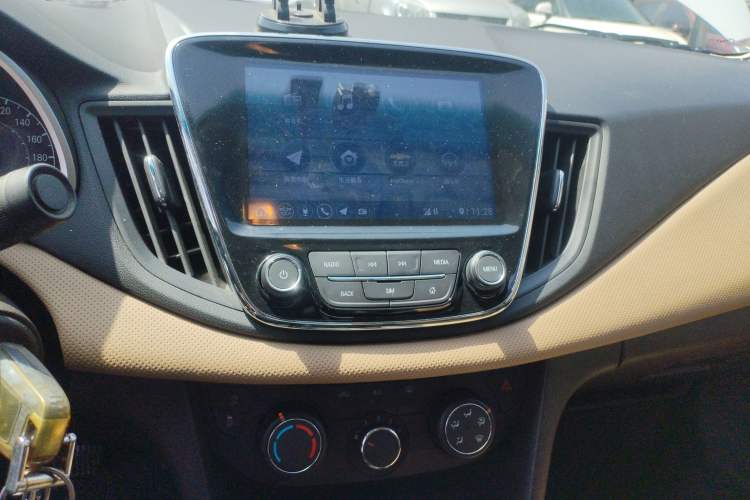 Used Chevrolet Monza 2022 320 Automatic Enjoyment Sunroof Version Audio And AC Panel