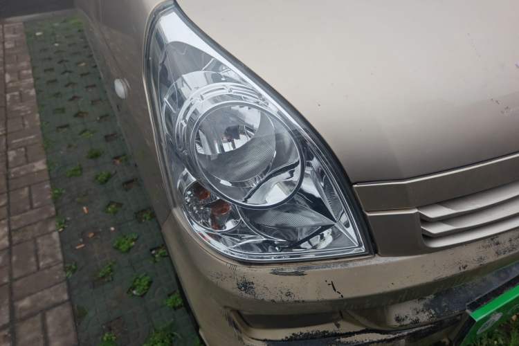 Used Wuling Rongguang 2020 1.2L S Base Model China VI Right Front Headlight