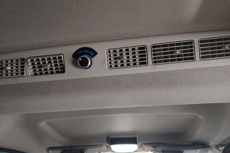 Used FORTHING Lingzhi 2023 M5L 1.6L Luxury 7-Seater