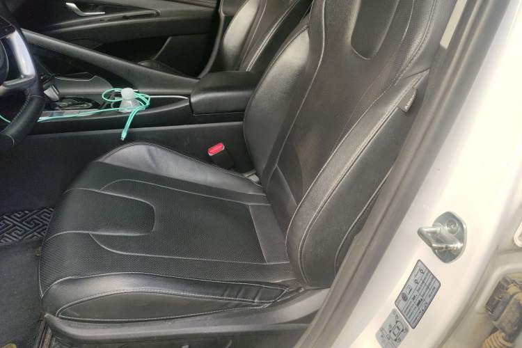 Used Hyundai Elantra 2022 1.5L CVT LUX Prestige Edition
