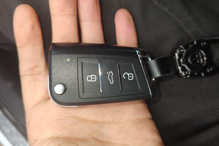 Used Volkswagen Golf 2016 230TSI Automatic Luxury Version
