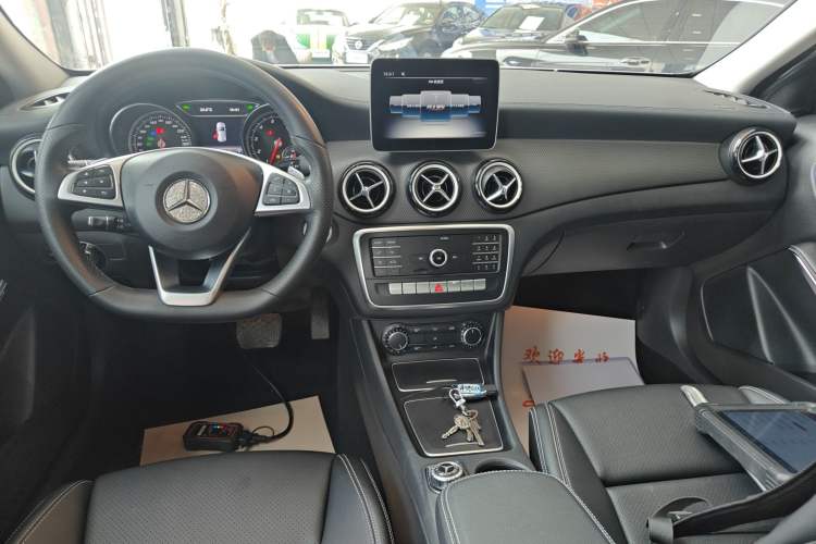 Used Mercedes-Benz GLA 2019 GLA 200 Fashion Model Audio And AC Panel