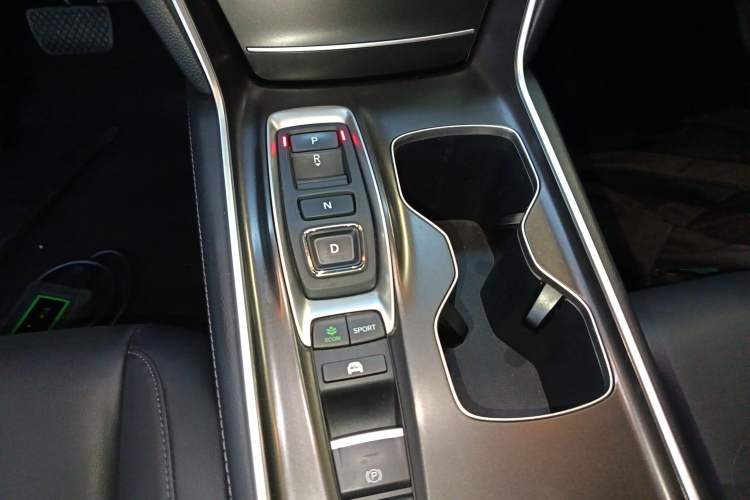 Used Honda Accord 2018 Rui Hybrid 2.0L Rui Ling Edition China VI
