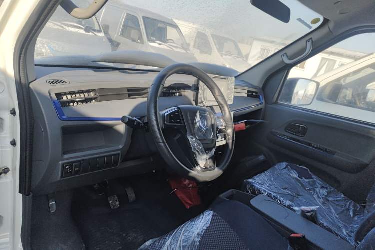 Used Dongfeng Yufeng EM27 2024 EM27L BYD CATL 41.86 kWh
