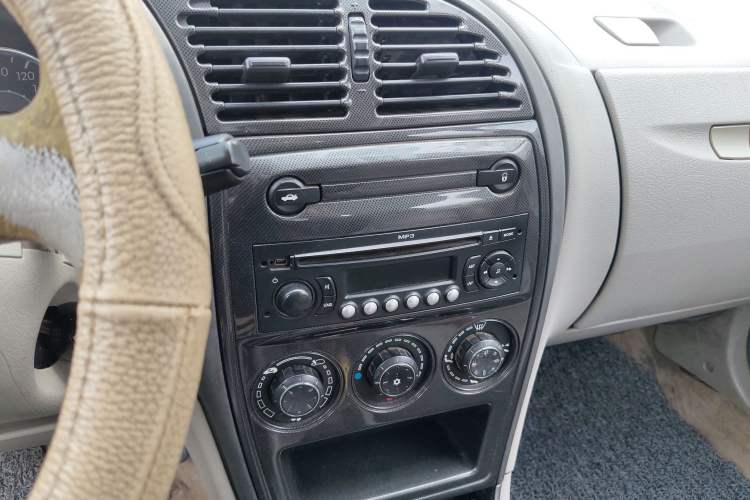 Used Citroen Elysee 2013 Sedan Classic 1.6L Manual Tech Edition