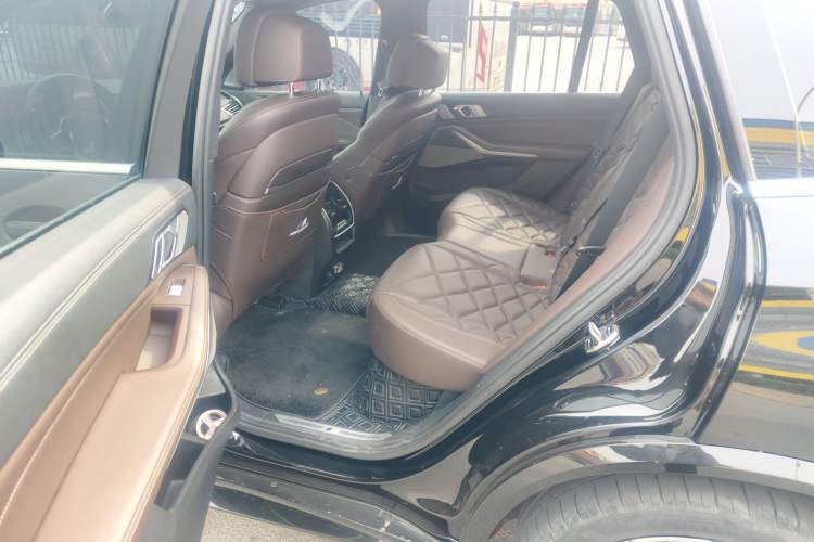 Used BMW X5 2022 xDrive 40Li M Sport Package
