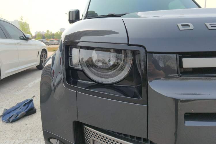 Used Land Rover Defender 2023 Facelift 110 3.0T P400 X-DYNAMIC HSE Right Front Headlight